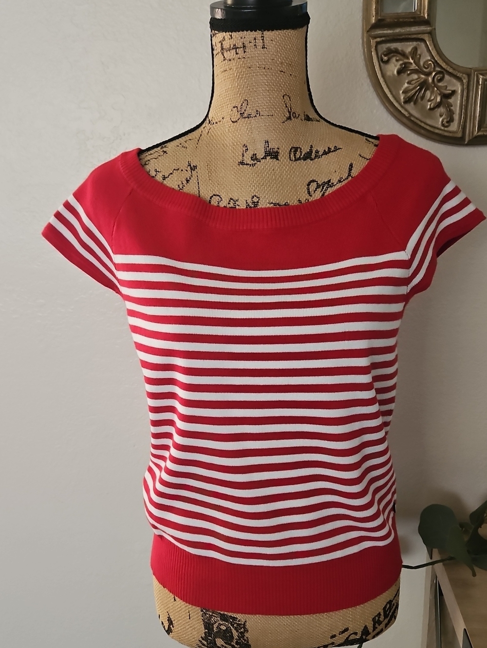Womens Size L Tommy Hilfiger Sweater Short Sleeve